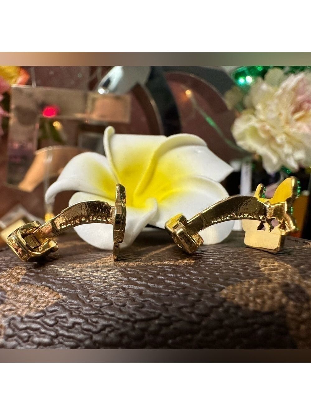 CELINE HORSE CARRIAGE GOLD TONE CUFF LINKS VINTAGE ITALIAN LUXURY ACCESSORY - Picture 3 of 6